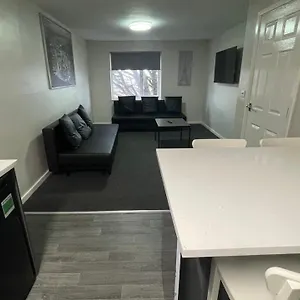 Apartment Hosted By Ryan - 1 Bedroom